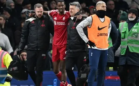 ألكسندر إيزاك يخضع لجراحة الكاحل ويعيد تشكيل استراتيجية ليفربول