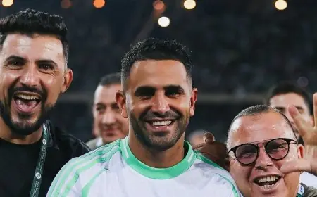 رياض محرز يعد الجماهير في الجزائر بتعويض قوي ضد السودان بلا أعذار