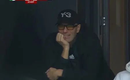 زين الدين زيدان يدعم نجله في مباراة الجزائر ضد السودان بحضور مميز في الملعب