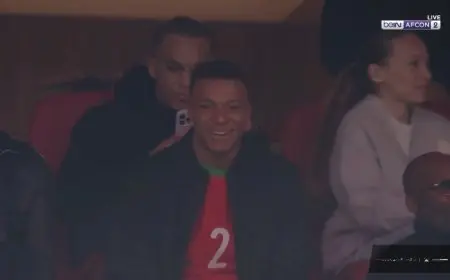 مبابي يظهر بقميص حكيمي في مواجهة المغرب ومالي