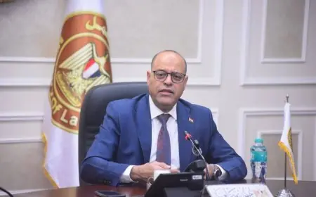 وزير العمل يعلن عن قرار جديد لتحديد الإجازات الدينية للمسيحيين في البلاد