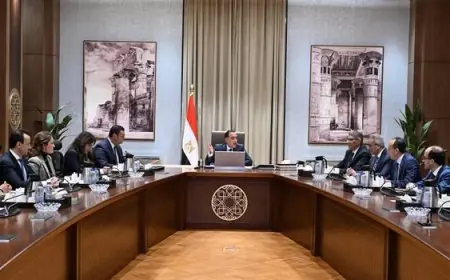 رئيس الوزراء يعرض التطورات الجديدة لمشروع تحويل نزلة السمان إلى وجهة سياحية جذابة
