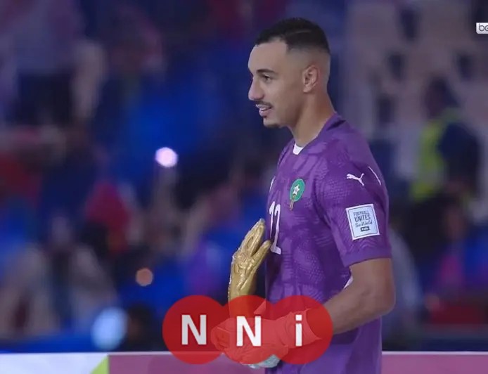 مهدي بن عبيد يفوز بجائزة القفاز الذهبي في كأس العرب