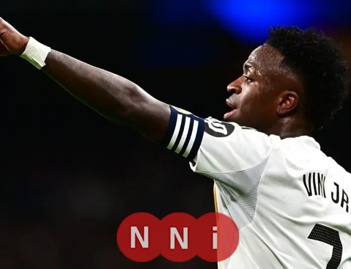 فينيسيوس يزيل صورته بقميص ريال مدريد بعد انتقادات جماهير البرنابيو