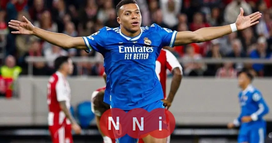 كيليان مبابي يضيء عقدًا من التألق والنجاحات المبهرة