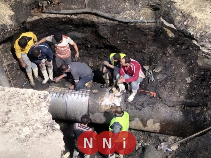 إصلاح كسر خط المياه يعيد تدفق المياه بحجم 1000 مم أمام مستشفى أم المصريين