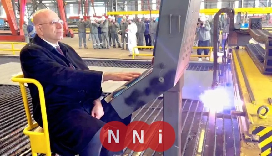 وزارة النقل تطلق مرحلة بناء سفينتين جديدتين في ترسانة هانتونج بالصين مع حفل تقطيع الصلب