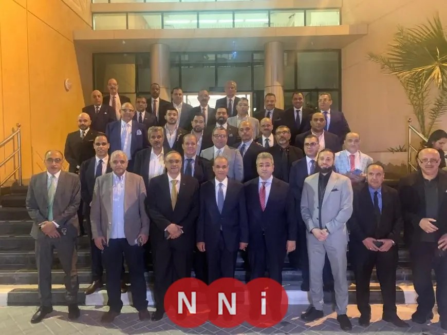 وزير الخارجية يزور الجالية المصرية في قطر لمناقشة احتياجاتهم