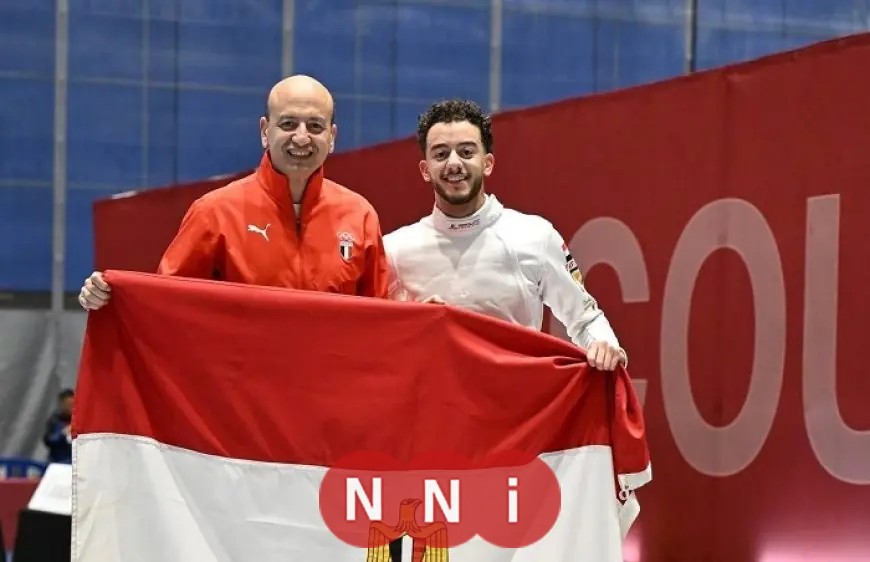 أشرف صبحي يهنيء محمد السيد بفوز تاريخي بذهبية كأس العالم للسلاح