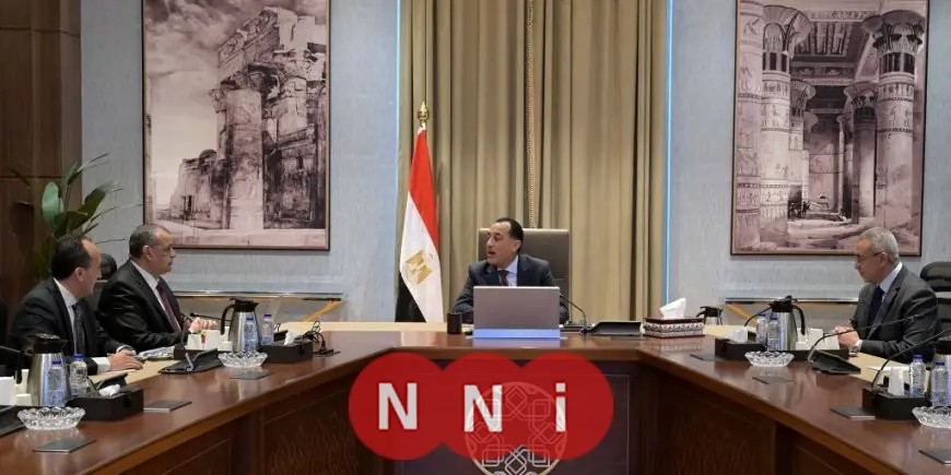 مدبولي يبحث أحدث تطورات ملفات وزارة الإنتاج الحربي مع الوزير المعني