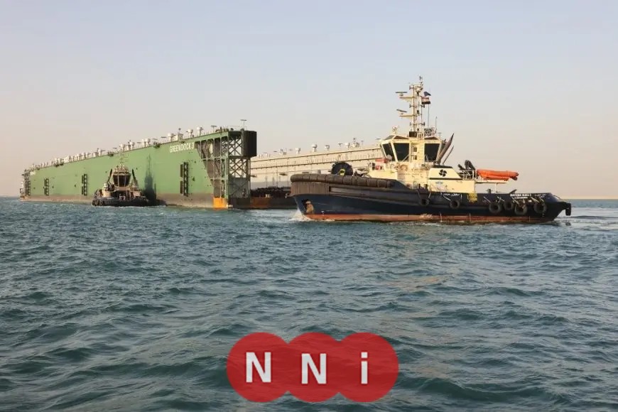 نجاح عبور الحوض العائم GREEN DOCK 3 في قناة السويس بمساعدة 5 قاطرات بحرية