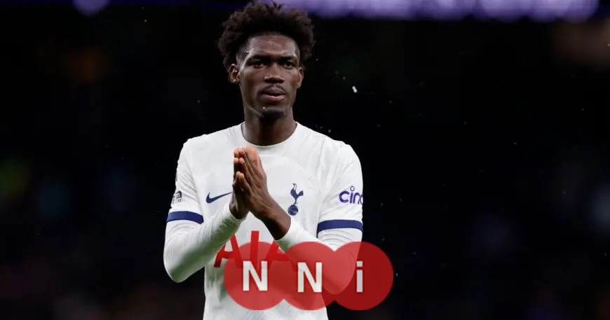 تحقيقات توتنهام في قضية استنشاق بيسوما لغاز الضحك