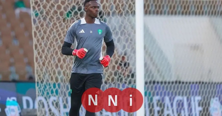 تمديد عقد الحارس ميندي في الأهلي لمدة موسمين