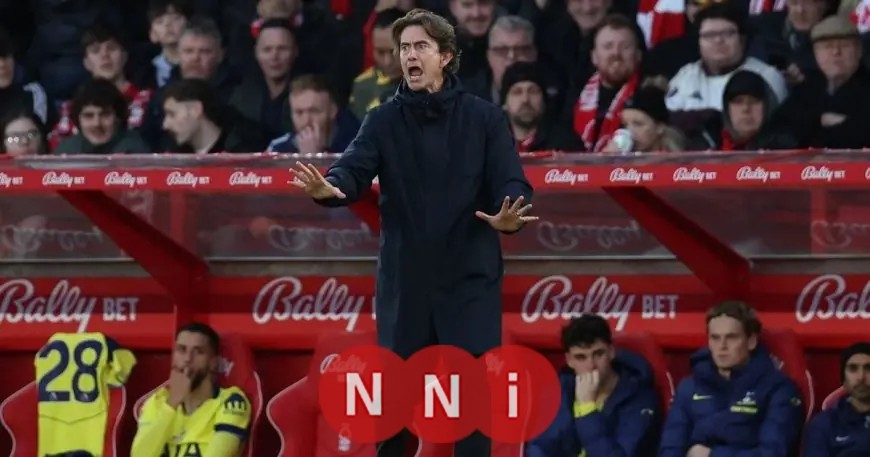 فرانك مدرب توتنهام يوجه انتقادات حادة لفريقه بعد أداء مخيب أمام نوتنغهام