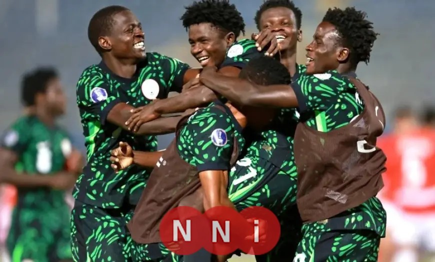 نيجيريا تحط في القاهرة بقائمة ناقصة استعدادا لمواجهة مصر الودية