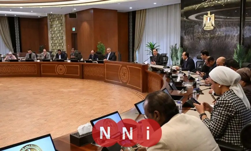 الحكومة تكشف تفاصيل حزمة اجتماعية جديدة وزيادة الأجور قبل العام المالي القادم