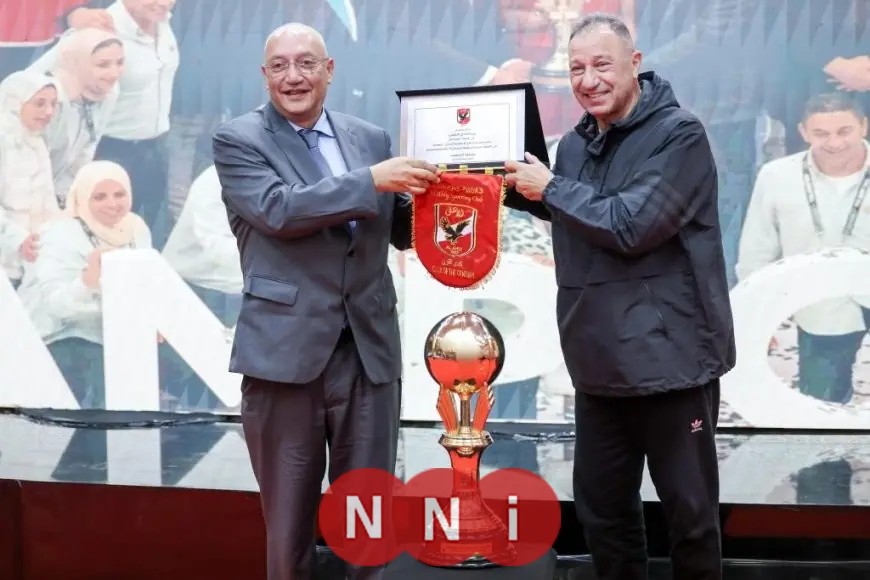 الخطيب يكرّم رئيس نادي سبورتنج في احتفالية سيدات سلة الأهلي المميزة