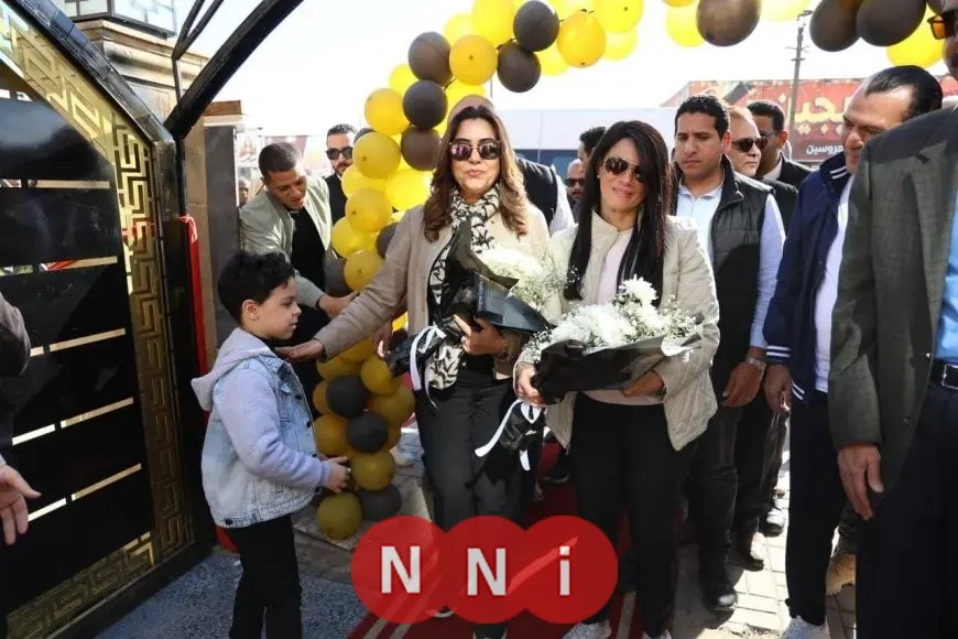 وزيرة التخطيط والتنمية ومحافظ سوهاج يزوران ممشى كورنيش النيل الغربي باهتمام