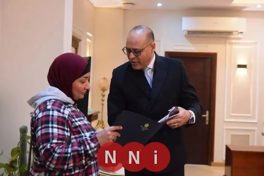 وزارة العمل تحول استغاثة أم لفرصة حياة جديدة وتفتح باب الأمل لأطفالها