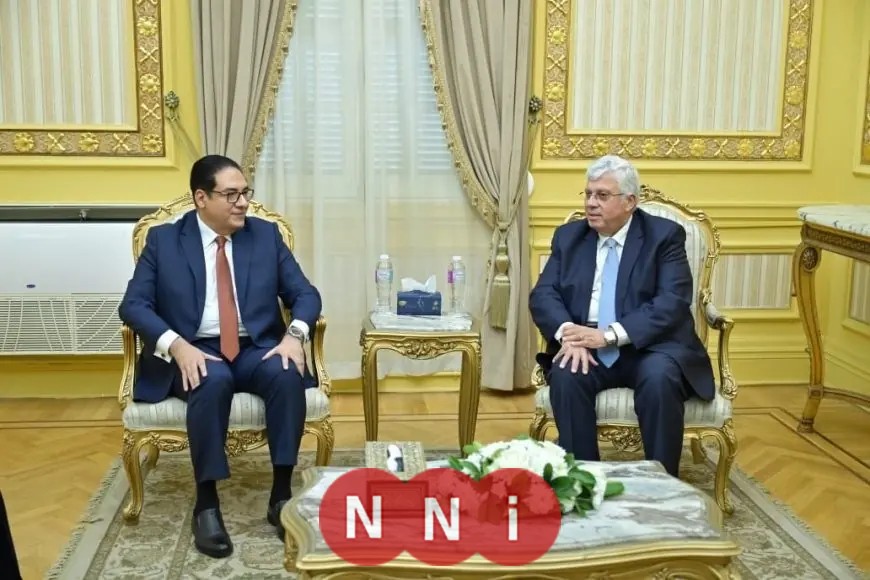 احتفال جامعة القاهرة بالعيد العشرين للعلم بحضور قيادات الصحة والتعليم العالي