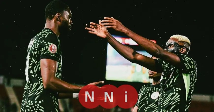 فيكتور أوسيمين يعبر عن غضبه تجاه مدربه أثناء فوز نيجيريا