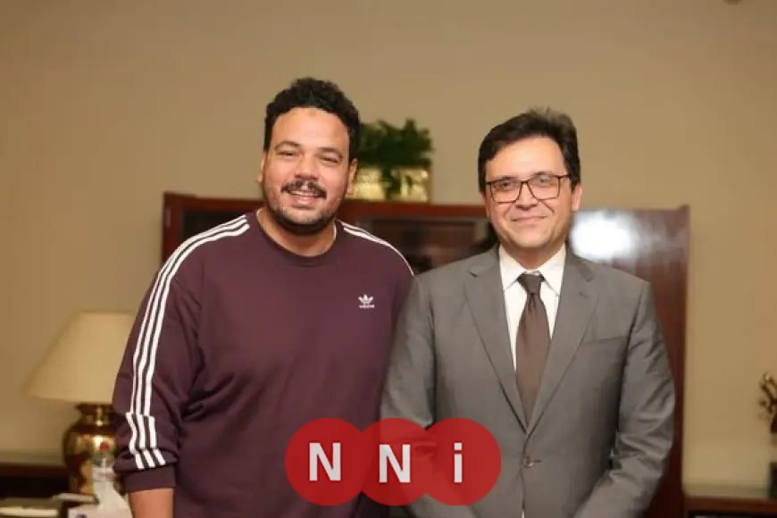 وزير الثقافة يعزز التعاون مع الفنان مصطفى غريب لتمكين الإبداع لدى الشباب