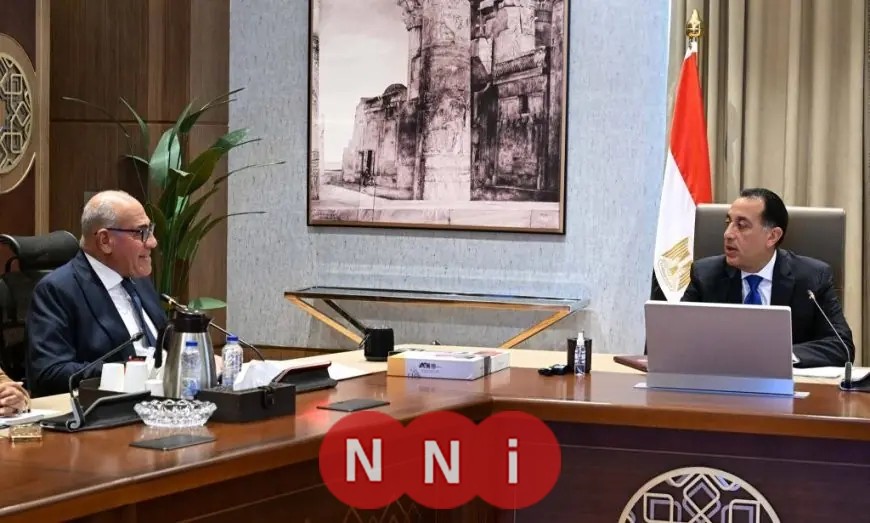 رئيس الوزراء يستعرض إنجازات ومشاريع الهيئة العربية للتصنيع في الصناعات المدنية