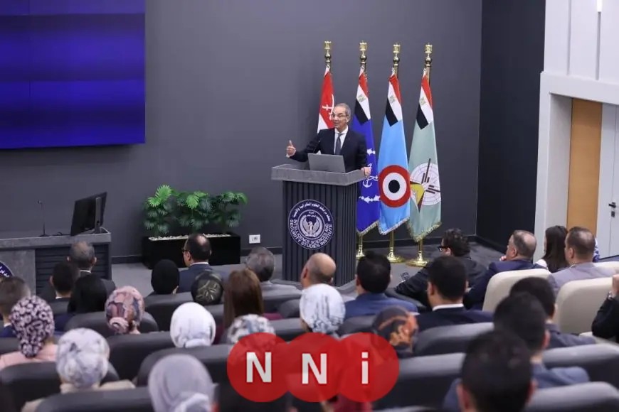 وزير الاتصالات يجري لقاء مع ملحقي الدفاع الجدد في السفارات المصرية حول العالم