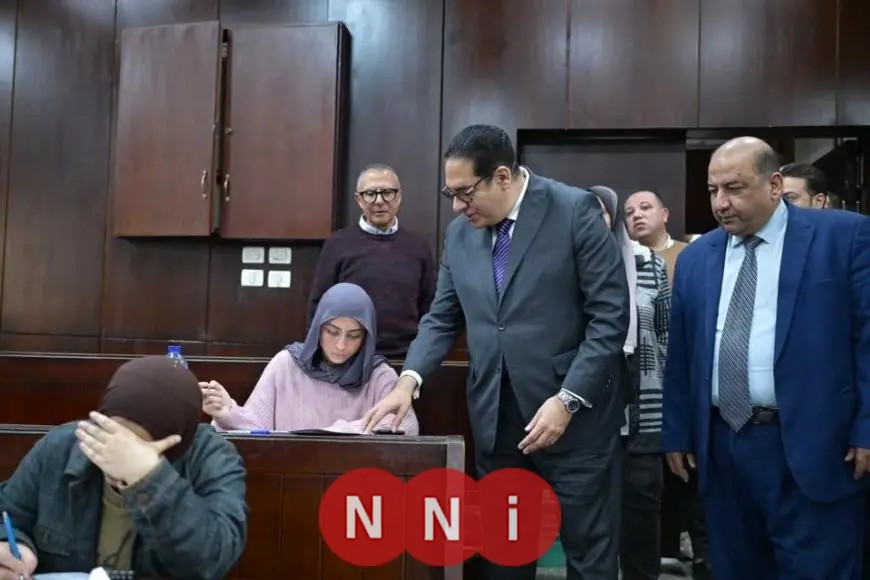 جولة رئيس جامعة القاهرة في تفقد سير امتحانات الفصل الدراسي الأول في الكليات المختلفة