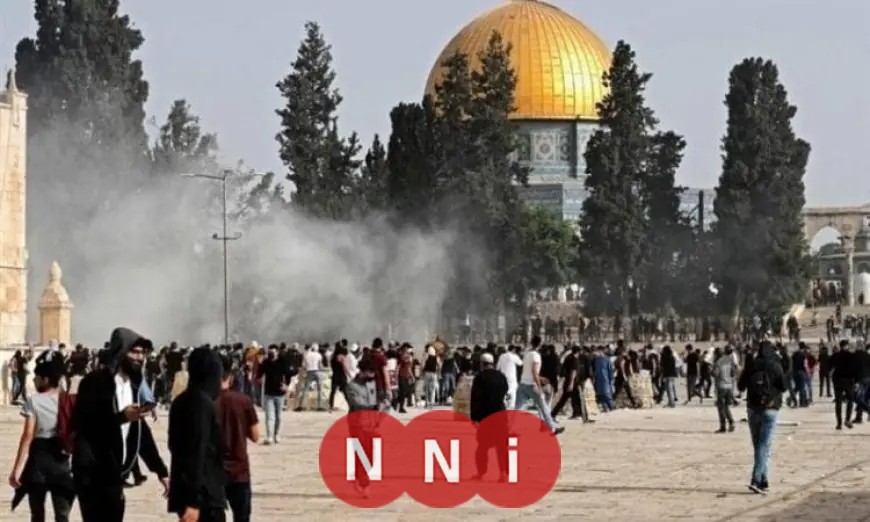 اقتحام عشرات المستوطنين للمسجد الأقصى يشعل التوترات