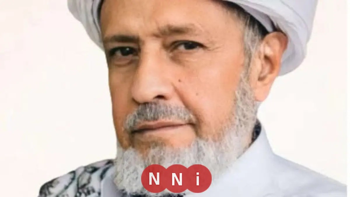 وزير الأوقاف يقدم التعازي برحيل مفتي الشافعية الحبيب عمر بن حامد الجيلاني