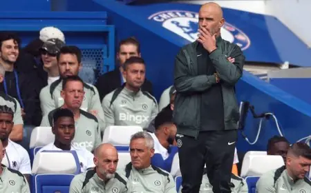 مدرب غير متوقع ينافس على قيادة تشيلسي