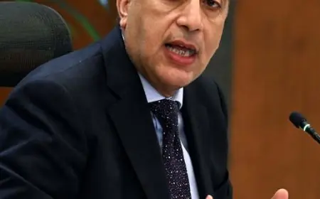 رئيس الوزراء ينطلق في جولة لتفقد مشروعات حياة كريمة بمركز أرمنت