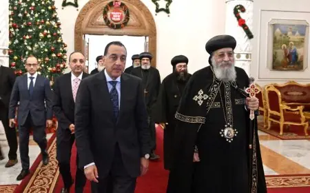 مدبولي يهنئ البابا تواضروس الثاني بمناسبة عيد الميلاد المجيد