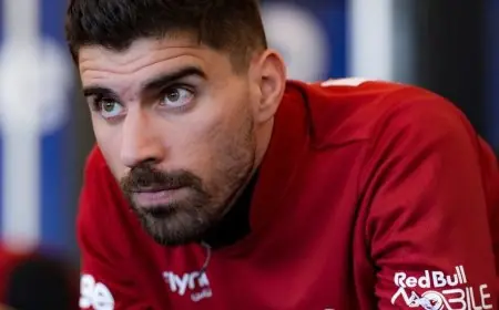 روبن نيفيز يوضح موقفه من شائعات الانتقال من الهلال إلى الاتحاد