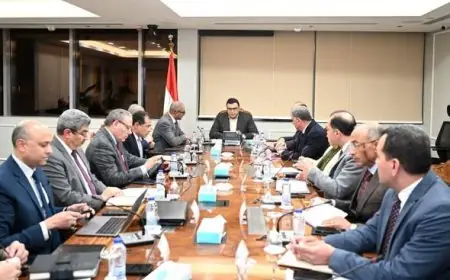 وزير الإسكان يتابع تقدم مشروعات حياة كريمة لتطوير قرى الريف المصري