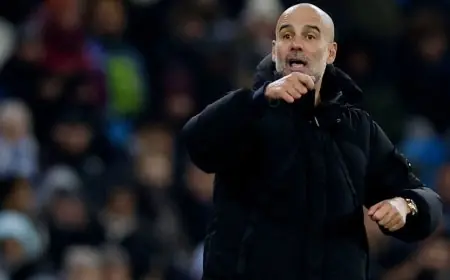 غوارديولا يعزز صفوف فريقه بلاعبين من أكاديمية سيتي لمواجهة الغيابات