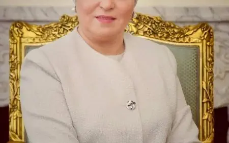 انتصار السيسي تهنئ المصريين والأقباط بعيد الميلاد المجيد