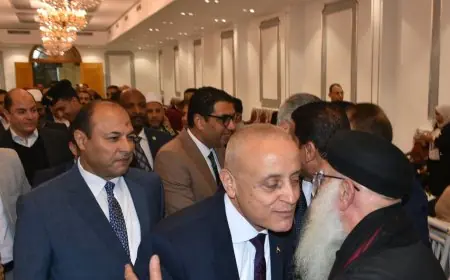 محافظ الأقصر يهنئ المسيحيين بعيد الميلاد المجيد بزيارة الكنائس في لفتة دافئة