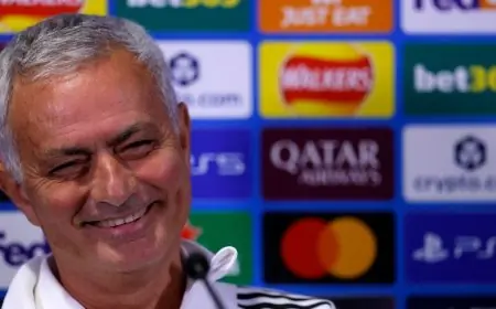 مورينيو يكشف رأيه حول إقالة أموريم من تدريب مانشستر يونايتد