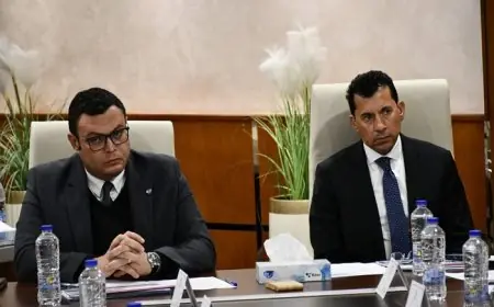 وزيرا الرياضة والإسكان يجتمعان مع اللجنة العليا لسلسلة نادي النادي في العاصمة الإدارية