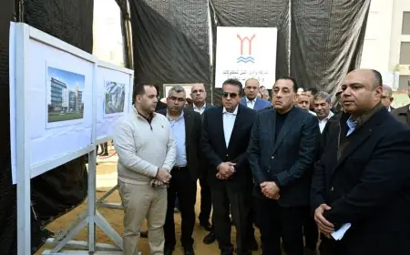 رئيس الوزراء يستعرض تقدم مشروع مستشفى بولاق أبو العلا العام الجديد