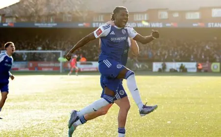 فريق ماكليسفيلد الهاوي ينتزع لقب كأس الاتحاد الإنجليزي من كريستال بالاس