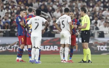 تعادل مثير في الوقت الضائع يشعل الشوط الأول من كلاسيكو السوبر الإسباني