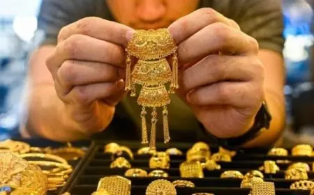 سعر الذهب في بداية تداولات اليوم الإثنين 12 يناير 2026.. كم سعر عيار 21؟