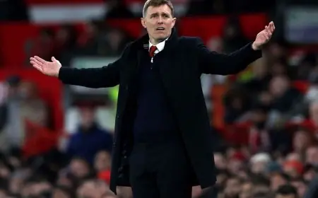 مانشستر يونايتد يواجه أقصر موسم كروي منذ أكثر من قرن