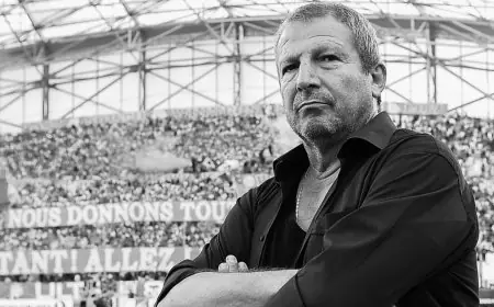 مارسيليا يودع مدربه السابق رولان كوربيس الذي توفي عن عمر 72 عاما