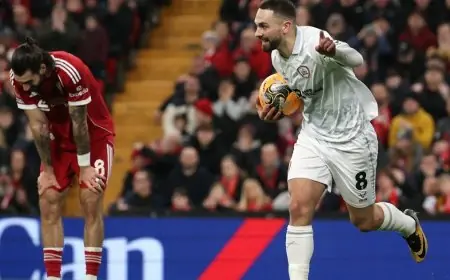 ثورة غضب عارمة ضد “كعب سوبوسلاي” من سلوت ومدرب بارنسلي