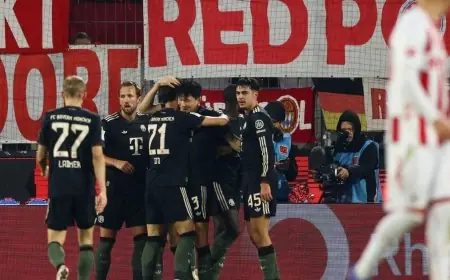 بايرن ميونيخ يتألق ويتجاوز كولن رغم هفوة الحارس نوير