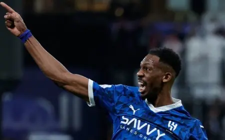 الاتحاد يسعى لاستعارة محمد كنو من الهلال لتعزيز صفوفه